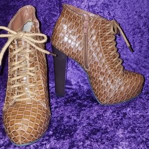 Brown Checked Charlotte Russe Booties 5.5